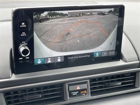 New 2025 Honda Pilot Touring image 17