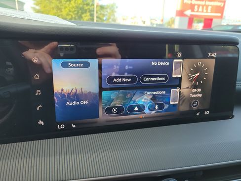 New 2025 Nissan Murano SV image 21