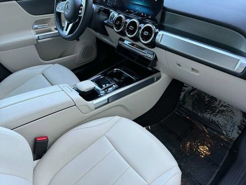 Used 2022 Mercedes-Benz GLB 250 image 19