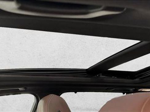 Used 2017 BMW X5 xDrive40e image 11