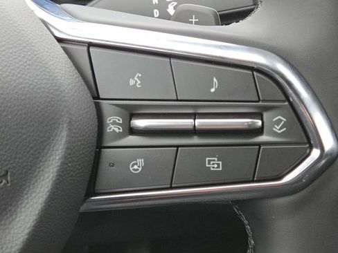 New 2026 Chevrolet Equinox LT w/ Convenience Package II image 13