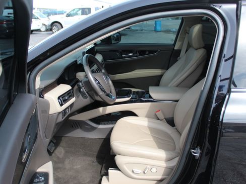 Used 2023 Lincoln Nautilus Reserve w/ Monochromatic Package image 9