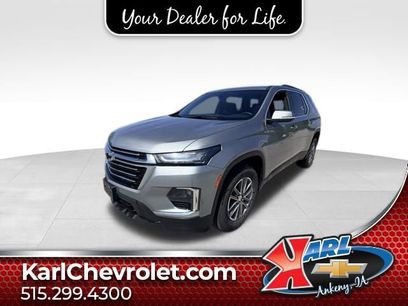 Used 2023 Chevrolet Traverse LT