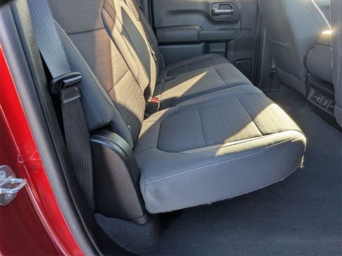 Used 2021 Chevrolet Silverado 1500 LT image 24
