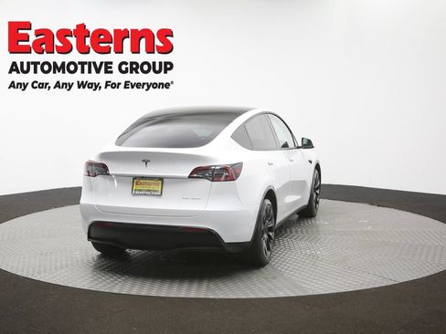 Used 2022 Tesla Model Y Long Range AWD/4WD image 33