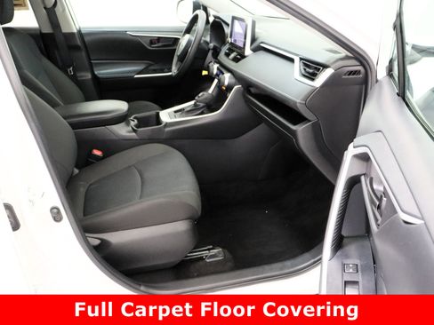 Used 2024 Toyota RAV4 LE image 33
