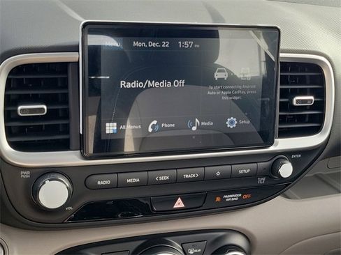 New 2026 Hyundai Venue SEL image 9