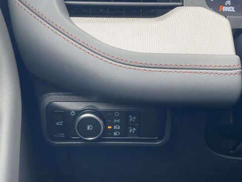 New 2026 Ford Explorer Active w/ Active Comfort Package image 24