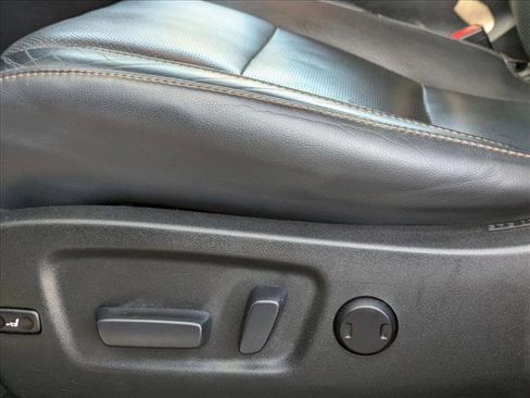 Used 2014 Toyota Highlander Limited Platinum image 4