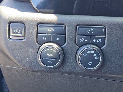 Certified 2023 Chevrolet Silverado 1500 LT AWD/4WD image 29