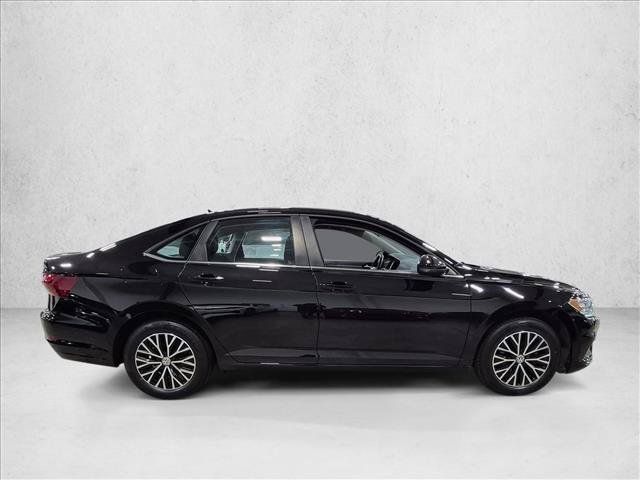 Used 2021 Volkswagen Jetta S w/ Driver Assistance Package FWD image 4