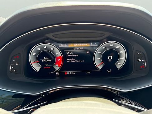 Used 2021 Audi Q8 Prestige AWD/4WD image 15