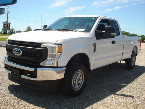 Used 2020 Ford F250 XL w/ Power Equipment Group AWD/4WD image 4