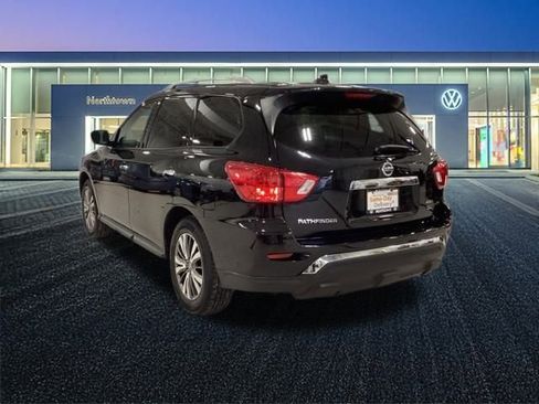 Used 2019 Nissan Pathfinder SL image 9
