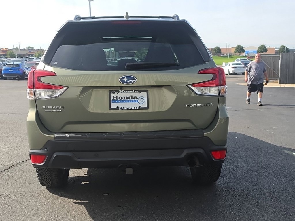 Used 2021 Subaru Forester Limited AWD/4WD image 6