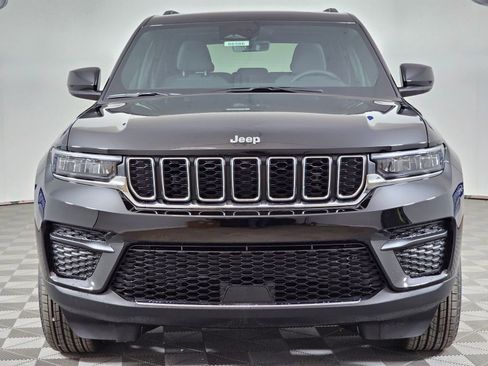 New 2026 Jeep Grand Cherokee Laredo AWD/4WD image 9