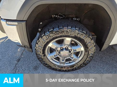 Used 2025 GMC Sierra 2500 SLE w/ SLE Convenience Package AWD/4WD image 4