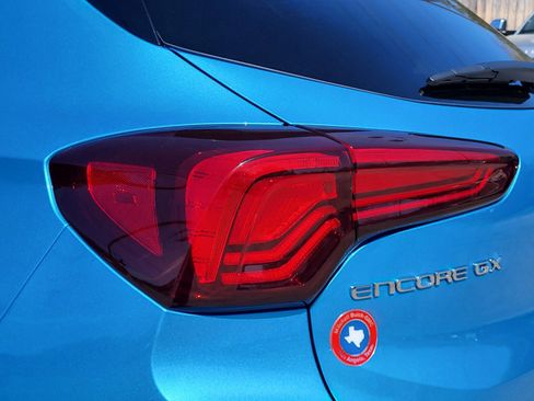 Used 2025 Buick Encore GX Sport Touring image 10