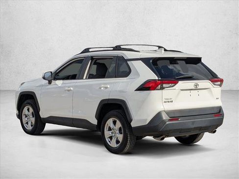 Used 2021 Toyota RAV4 XLE w/ Convenience Package image 8