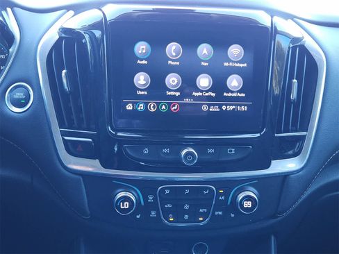 Used 2020 Chevrolet Traverse LT w/ LT Premium Package image 16