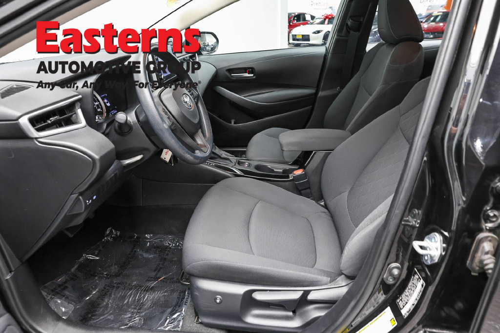 Used 2021 Toyota Corolla LE w/ Carpet Mat Package (TMS) FWD image 14
