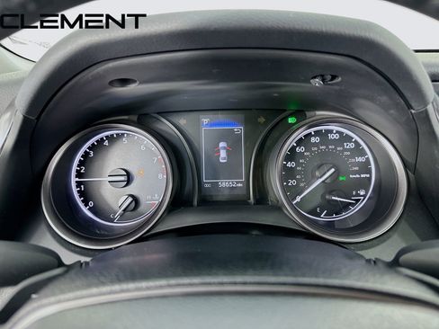 Used 2023 Toyota Camry SE FWD image 18