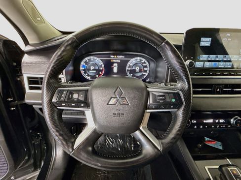 Used 2023 Mitsubishi Outlander SE AWD/4WD image 13
