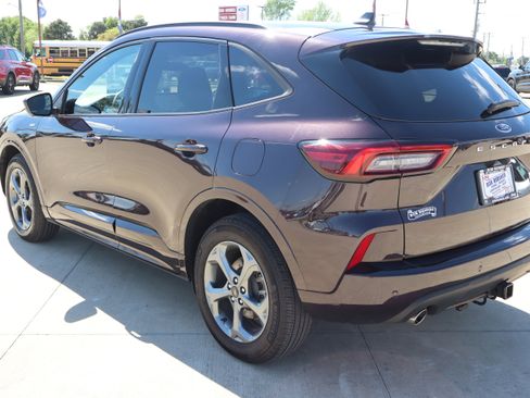 Used 2023 Ford Escape ST-Line Select w/ Tech Pack #2 image 8