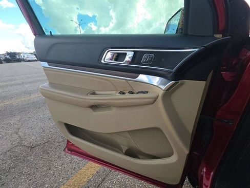 Used 2017 Ford Explorer Limited FWD image 15