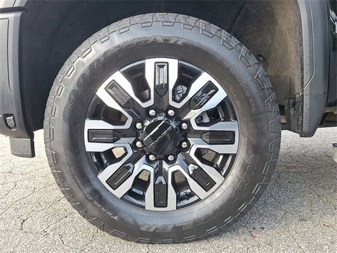 Used 2024 GMC Sierra 3500 Denali Ultimate image 8