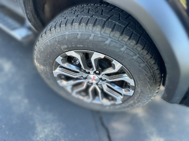 Used 2023 GMC Canyon Denali AWD/4WD image 13