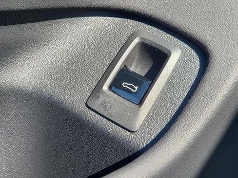 Used 2026 BMW 530i RWD image 19