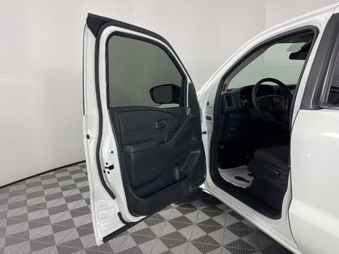 Used 2024 Nissan Frontier S image 17