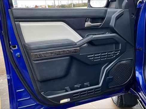 Certified 2024 Toyota Tacoma Limited w/ Limited Package (LT) image 21