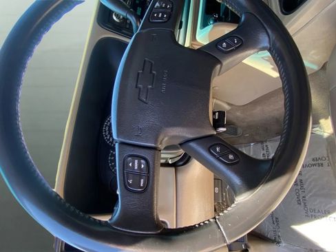 Used 2004 Chevrolet Silverado 2500 LT RWD image 27