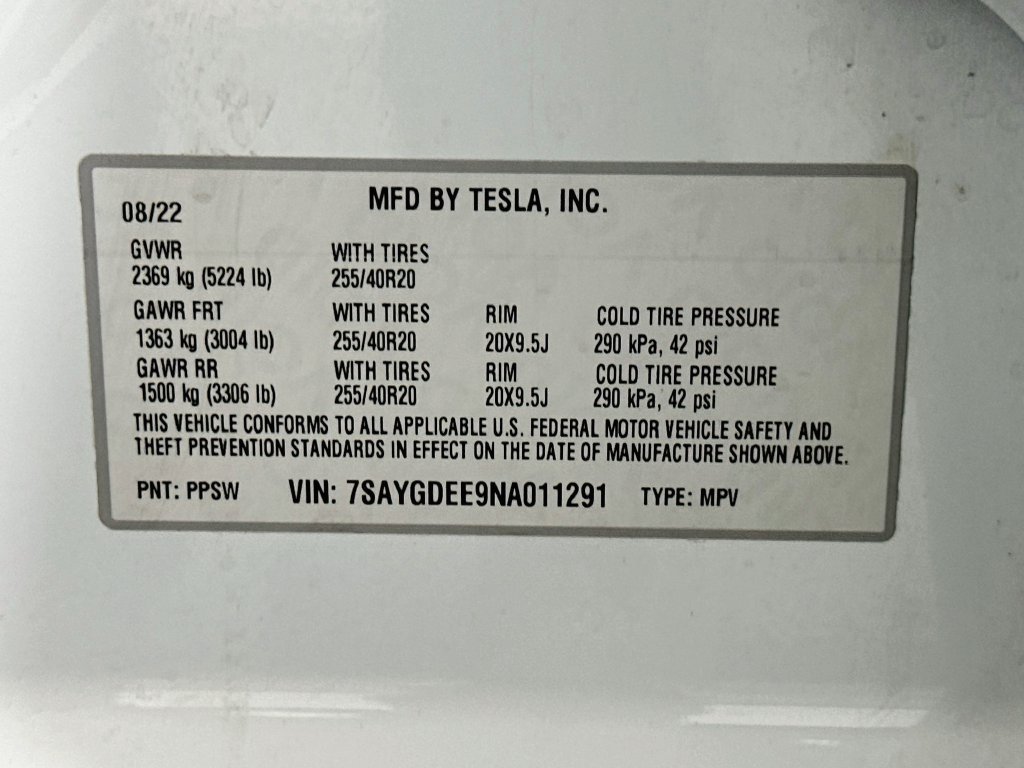 Used 2022 Tesla Model Y Long Range AWD/4WD image 32
