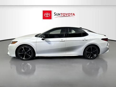 Used 2019 Toyota Camry XSE FWD image 7