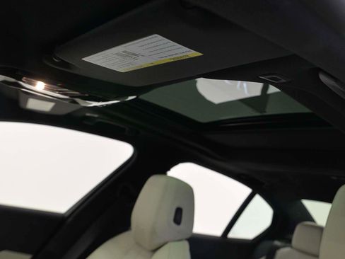 New 2026 BMW 530i image 7