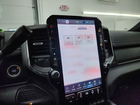 Used 2025 RAM 3500 Laramie image 53