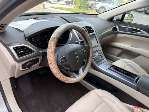 Used 2019 Lincoln MKZ Reserve FWD image 14