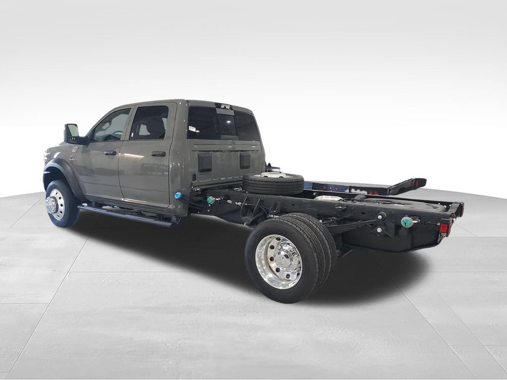 New 2026 RAM 5500 Tradesman AWD/4WD image 3