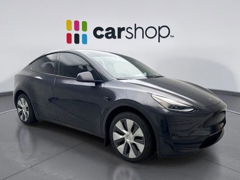 Used 2024 Tesla Model Y Long Range AWD/4WD image 7