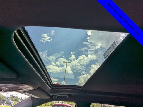 New 2025 Jeep Compass Latitude w/ Sun & Sound Group image 17