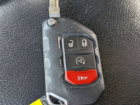 Used 2020 Jeep Gladiator Sport w/ Quick Order Package 24S AWD/4WD image 36