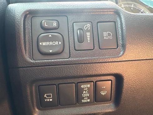 Used 2024 Toyota 4Runner Limited AWD/4WD image 25