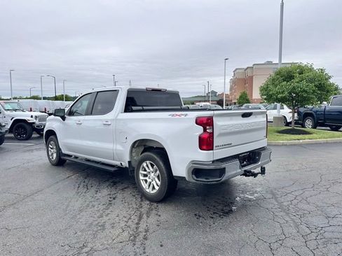 Used 2022 Chevrolet Silverado 1500 LT AWD/4WD image 8