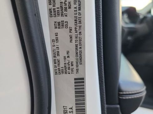 Used 2023 Jeep Grand Cherokee L Laredo image 42