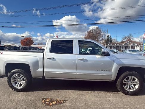 Used 2018 Chevrolet Silverado 1500 LT w/ All Star Edition AWD/4WD image 10