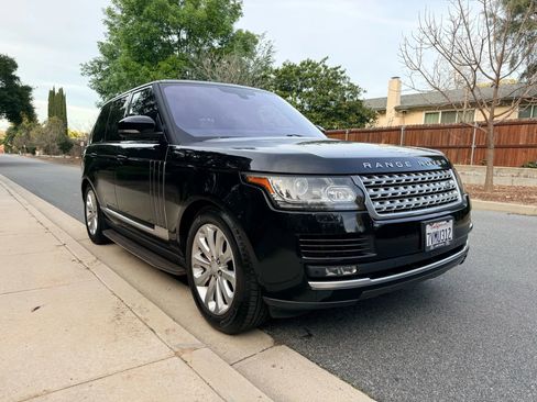 Used 2016 Land Rover Range Rover HSE image 15