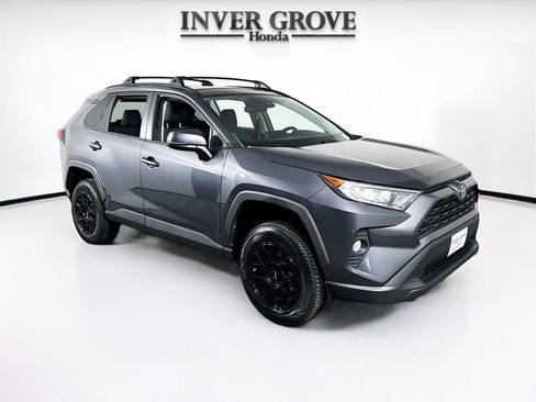 Used 2019 Toyota RAV4 XLE image 3